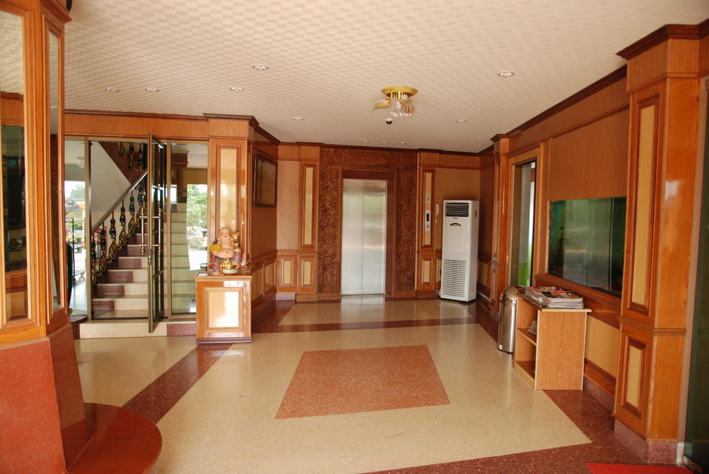 Rose Garden Hotel Аюттхая Экстерьер фото
