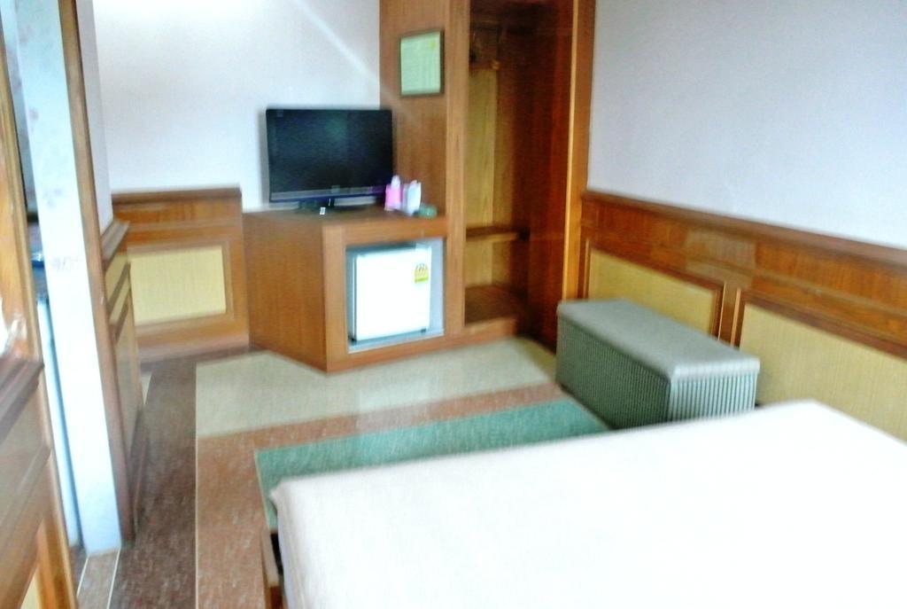 Rose Garden Hotel Аюттхая Экстерьер фото